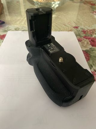 Meike MK-A9 Pro Grip y Mando Remoto