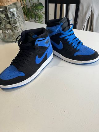 Jordan 1 Negro y Azul