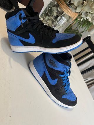 Jordan 1 Negro y Azul