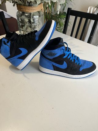 Jordan 1 Negro y Azul