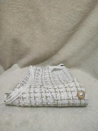 SHEIN - Chaleco Blanco y Dorado