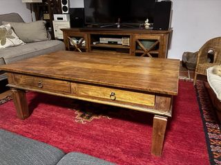 Vitrina, aparador y mesa de salón