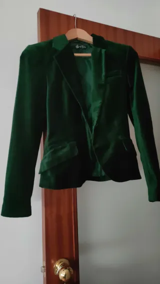 Americana de terciopelo verde