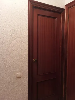 Puertas de madera interiores