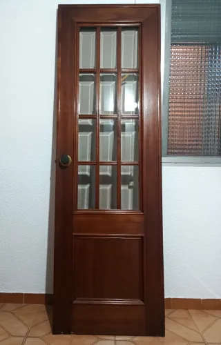 Puertas de madera interiores