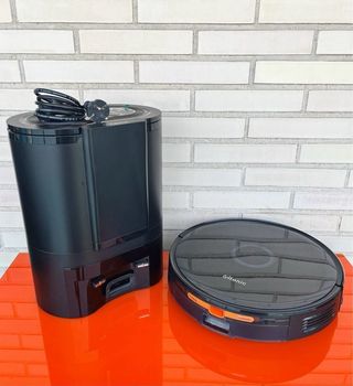 Robot aspiradora Itenic - Base automática