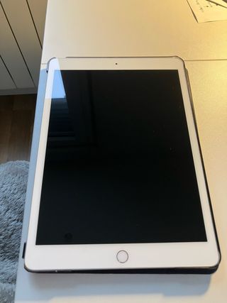 iPad 7 128GB Plata