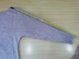 Jersey Bershka asimétrico lila Talla M