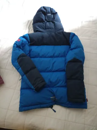 Plumífero Trollkids Azul y Negro