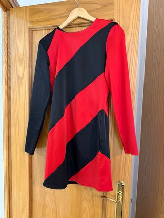 Vestido fiesta rojo y negro