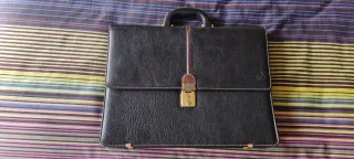 Maletín ejecutivo piel marrón y dorado