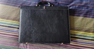 Maletín ejecutivo piel marrón y dorado