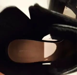 Botines negros con hebilla