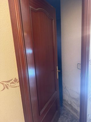 Puerta de madera interior