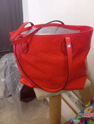 Borsa Solo Soprani vernice rossa