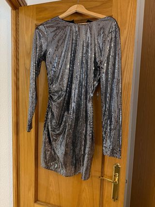 Vestido plateado lentejuelas fiesta