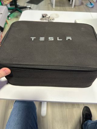 Bola de remolque más funda  Tesla Model 3