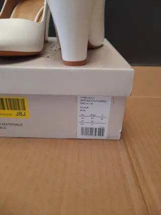 Zapatos tacón Anna Field blancos talla 40