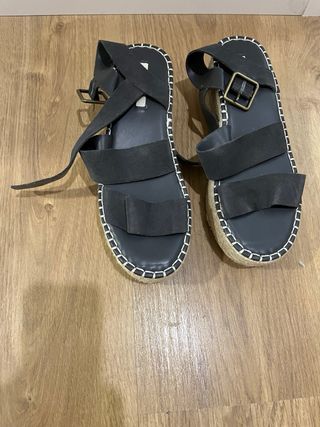 Sandalias plataforma Pull&Bear talla 40