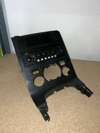 Radio y pantalla Peugeot 3008