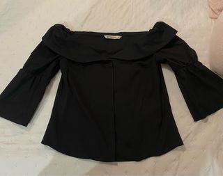 Blusa Zara Negra Manga Larga hombros al aire
