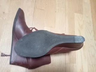 Botines de piel marrones