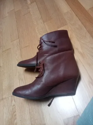 Botines de piel marrones