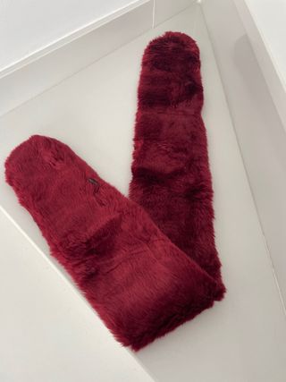 Bufanda de pelo burdeos