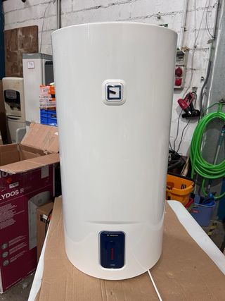 Calentador Termo eléctrico Ariston LYDOS R 100 V