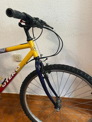 Bicicleta Otero Roja y Amarilla