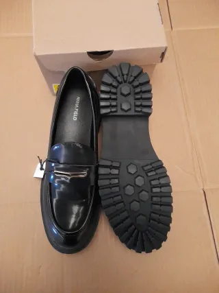 Mocasines negros Anna Field