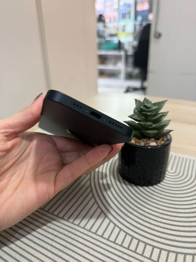 iPhone 16e 128GB cómo nuevo