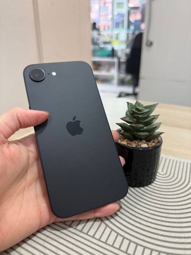 iPhone 16e 128GB cómo nuevo