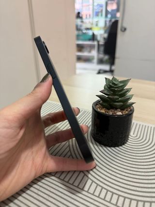 iPhone 16e 128GB cómo nuevo