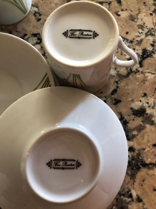 Juego de café de porcelana con flores