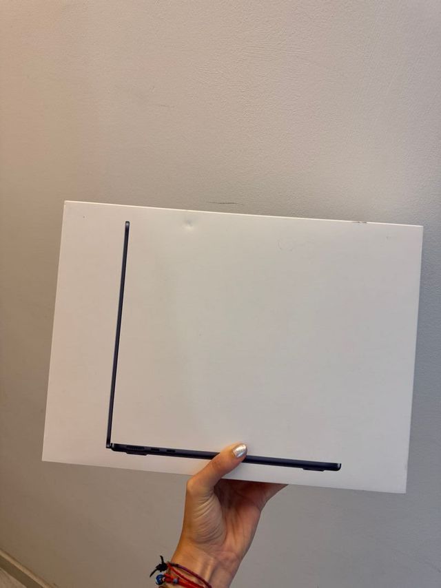 MacBook Air 15" M4 16gb/256gb 2025 precintado