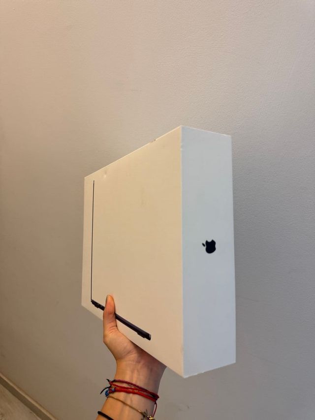 MacBook Air 15" M4 16gb/256gb 2025 precintado