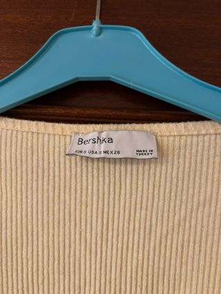 Crop top Bershka beige talla S