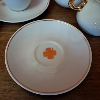 Set caffè porcellana bianco e oro