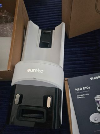 Robot Aspirador Eureka Blanco