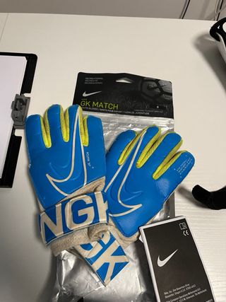 Lote espinilleras fútbol Kipsta y Nike