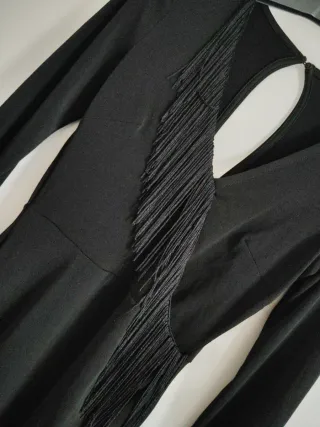 Vestido fiesta con flecos