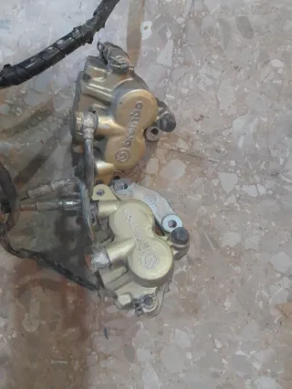 Pinza Freno Delantero Gilera GP800
