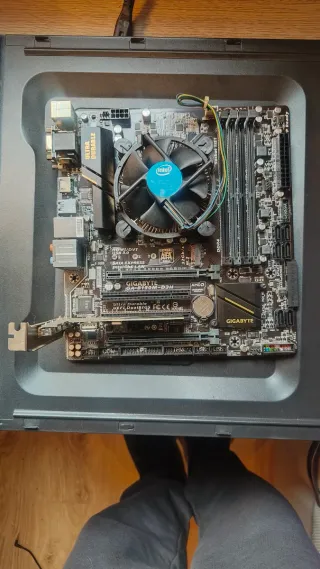 Placa base Gigabyte GA-B150M-D3H