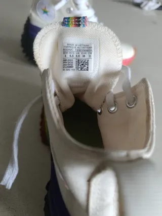 Converse arcoíris blancas