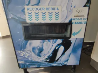 Máquina expendedora AZKOYEN Office 4