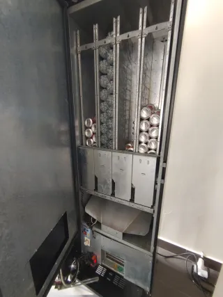 Máquina expendedora AZKOYEN Office 4