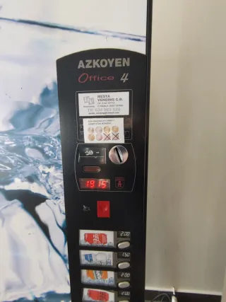 Máquina expendedora AZKOYEN Office 4