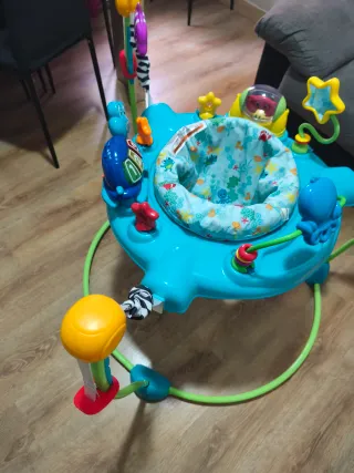 Saltador de actividades infantil Baby Einstein