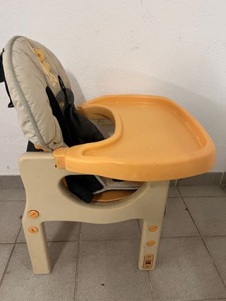 Trona convertible en silla y mesa